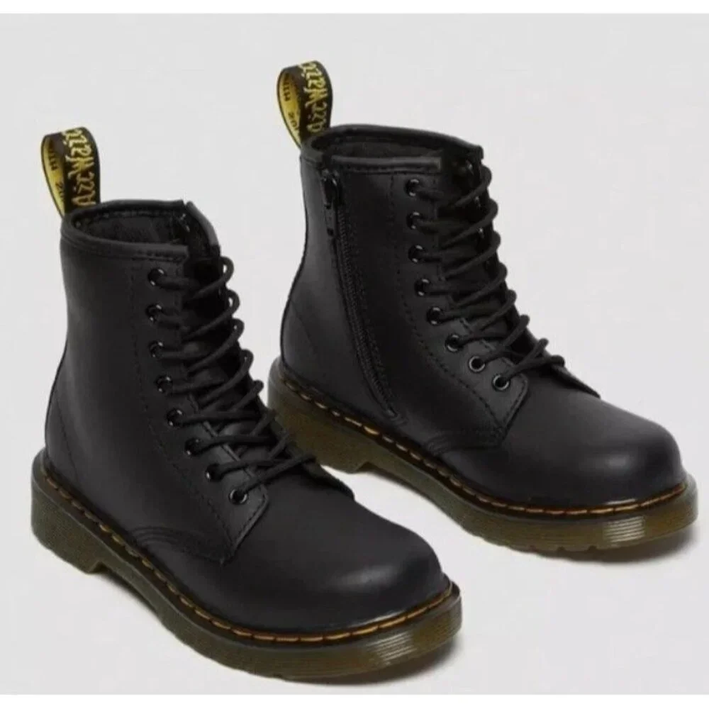 NEW Doc Dr. Martens1460 Black Leather Boots  Junior US 3 EU 34 UK 2